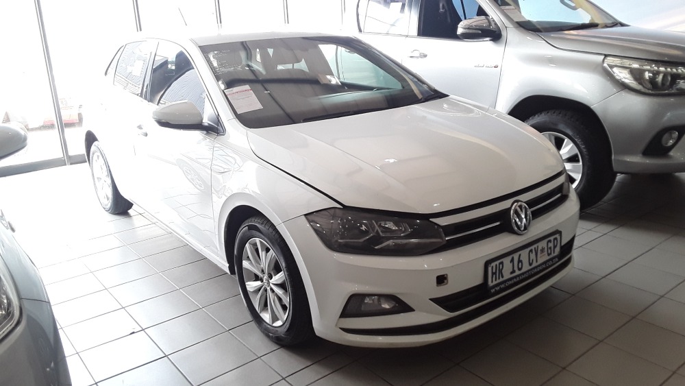 VOLKSWAGEN POLO 1.0 TSI COMFORTLINE DSG