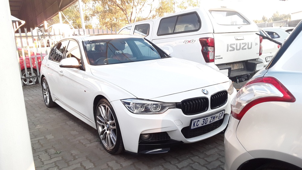 BMW 320i M SPORT A/T (F30)