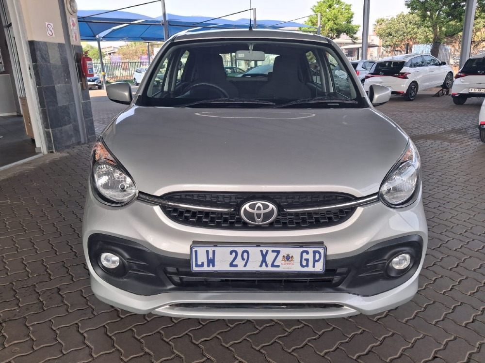 2024 VITZ 1.0 XR