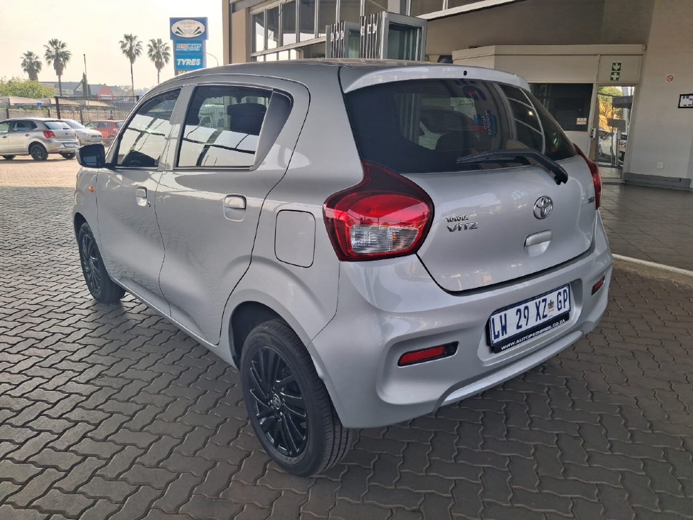 2024 VITZ 1.0 XR