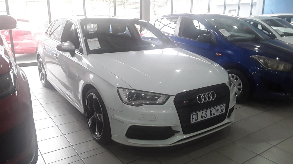 AUDI S3 SPORTBACK STRONIC