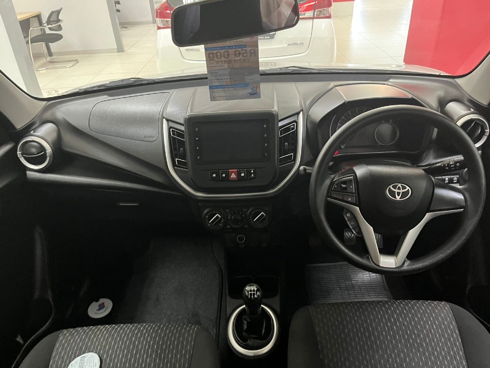 2024 VITZ 1.0 XR