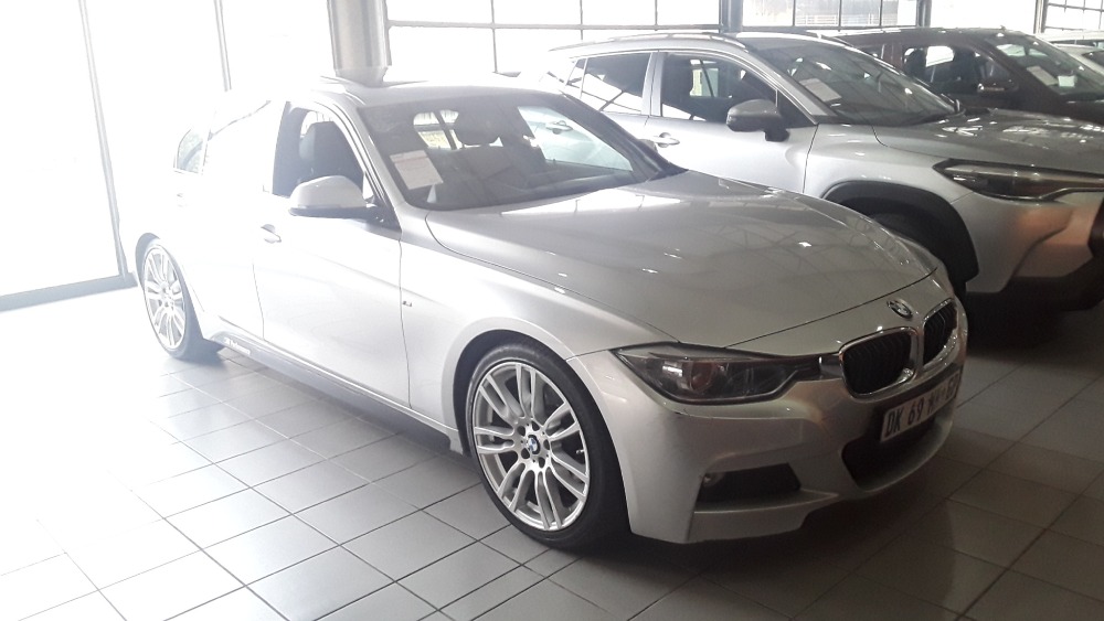 BMW 320i M SPORT A/T (F30)