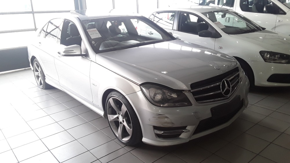 MERCEDES-BENZ C180 BE AVANTGARDE A/T