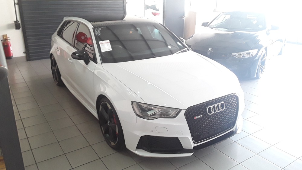 AUDI RS3 SPORTBACK STRONIC
