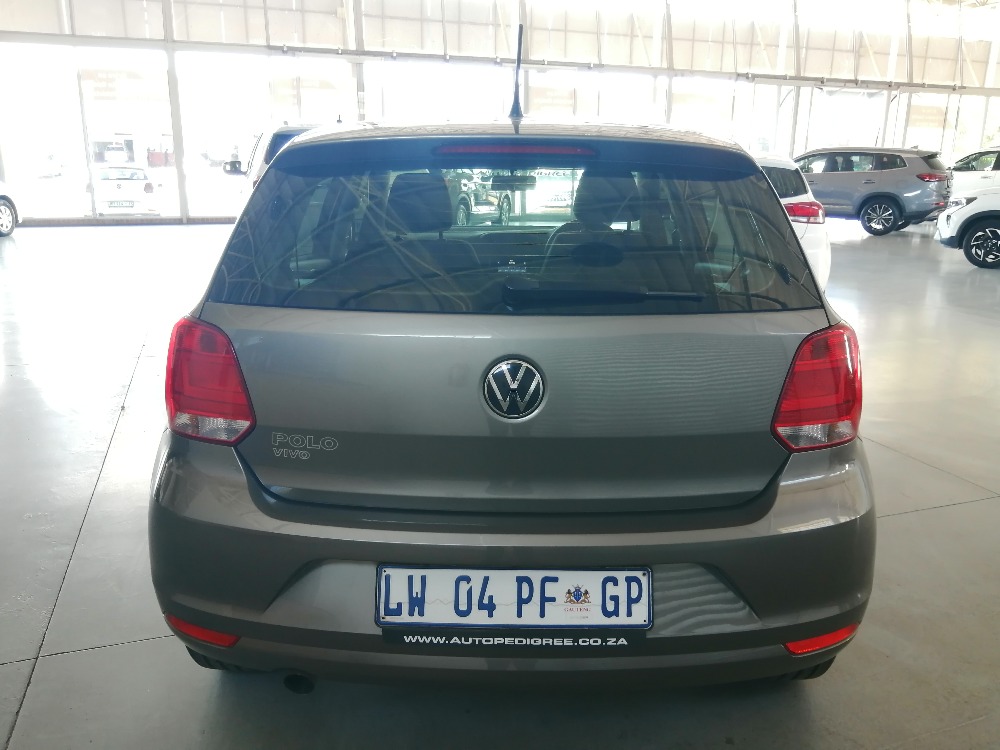 2024 POLO VIVO 1.6 COMFORTLINE TIP (5DR)