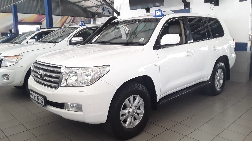 TOYOTA LANDCRUISER 200 V8 TD VX A/T