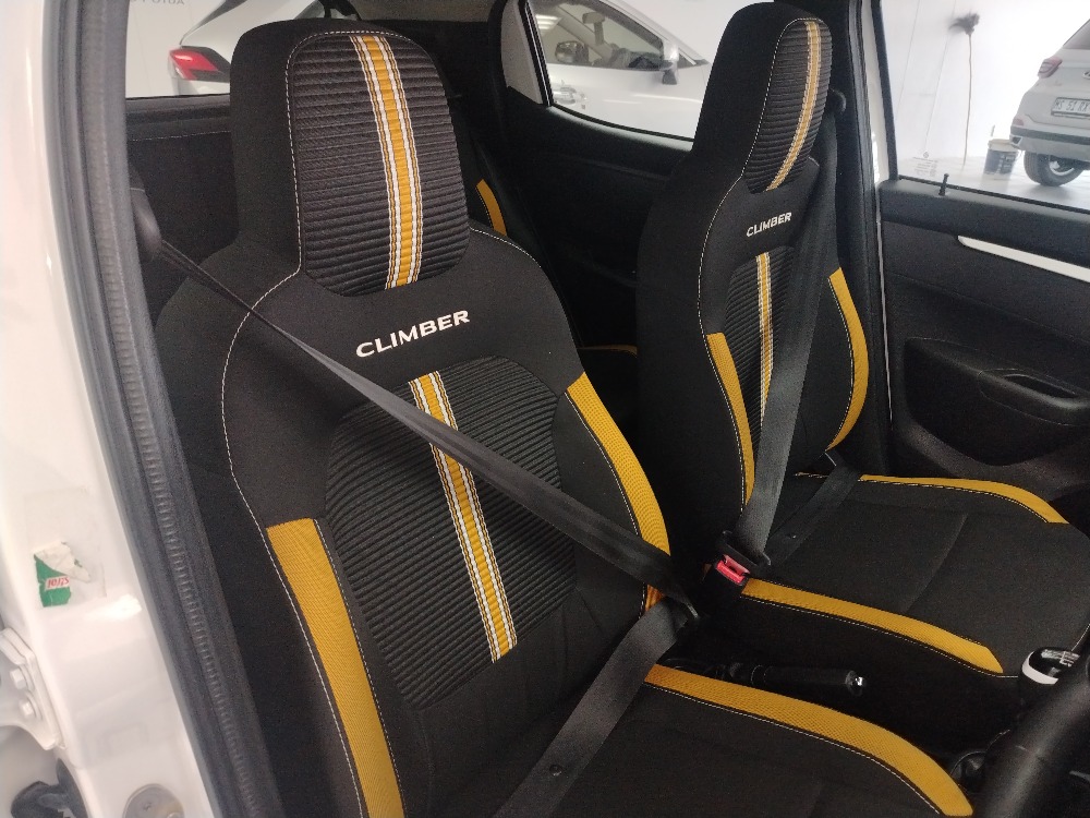 2024 KWID 1.0 CLIMBER 5DR