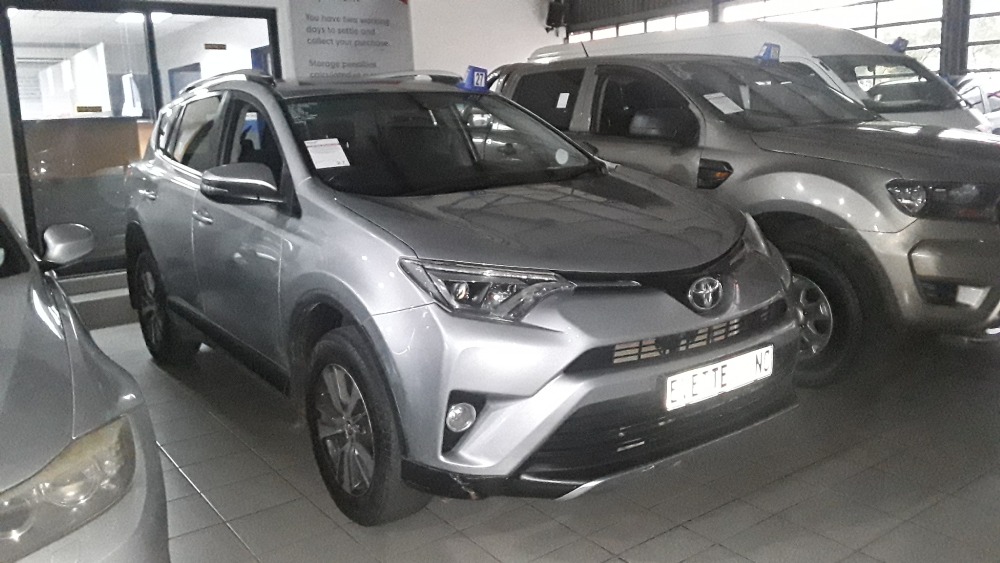 TOYOTA RAV4 2.0 GX A/T