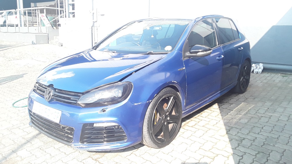 VOLKSWAGEN GOLF VI 2.0 TSI R DSG