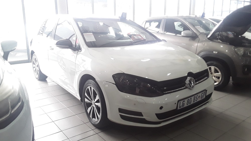 VOLKSWAGEN GOLF VII 1.4 TSI COMFORTLINE