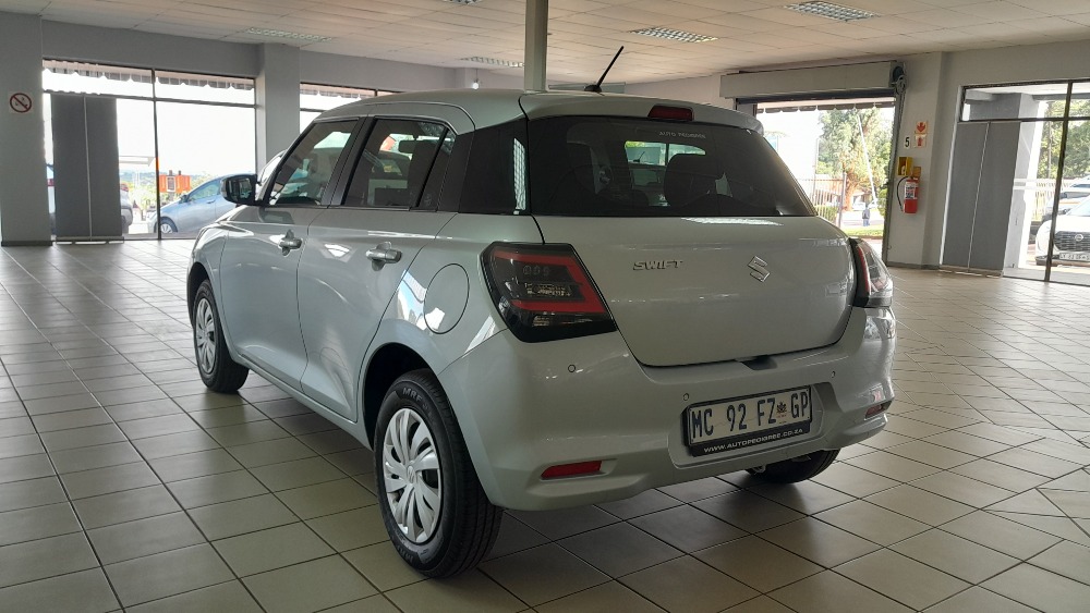 2025 SWIFT 1.2 GL